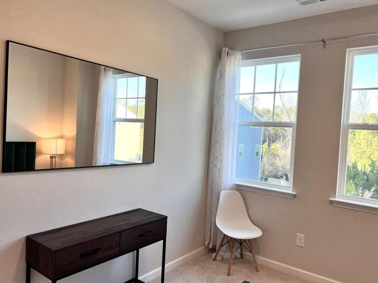 The Villas Buckingham 10 Mins To Rdu Airport Duke Downtown Durham Exterior photo